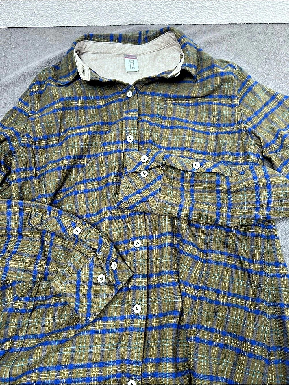 Stio Plaid Button Down Cotton Shirt in olive green & Blue /yellow women’s medium